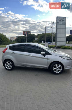 Хэтчбек Ford Fiesta 2010 в Хмельницком