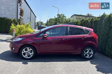 Хэтчбек Ford Fiesta 2011 в 