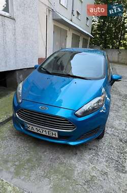 Хэтчбек Ford Fiesta 2015 в 