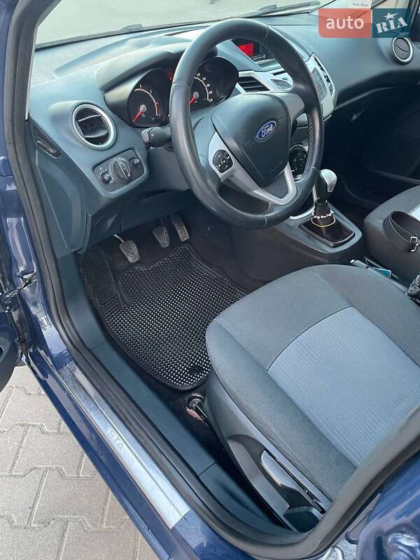 Хэтчбек Ford Fiesta 2011 в Хмельницком