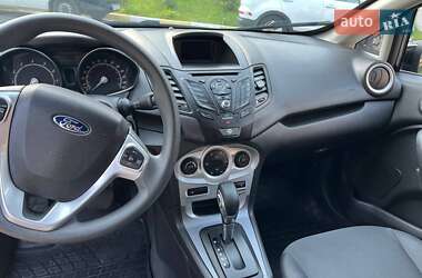 Хэтчбек Ford Fiesta 2018 в 