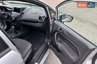 Седан Ford Fiesta 2013 в 