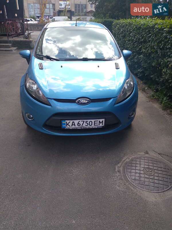 Хэтчбек Ford Fiesta 2012 в Киеве фото 2 Хэтчбек Ford Fiesta 2012 в Киеве