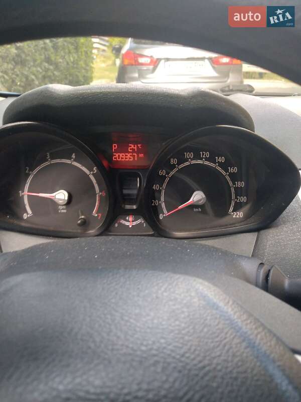 Хэтчбек Ford Fiesta 2012 в Киеве фото 14 Хэтчбек Ford Fiesta 2012 в Киеве