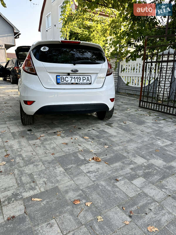 Хэтчбек Ford Fiesta 2016 в Малехове фото 10 Хэтчбек Ford Fiesta 2016 в Малехове