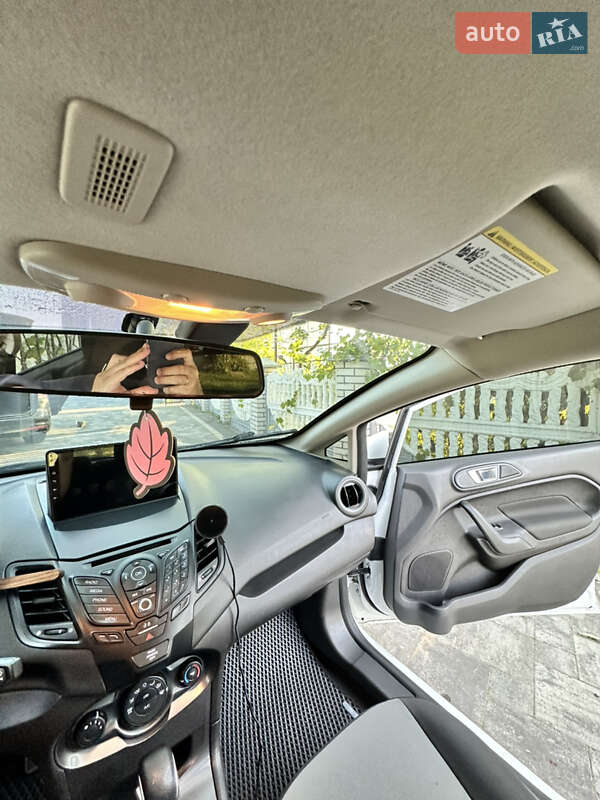 Хэтчбек Ford Fiesta 2016 в Малехове фото 21 Хэтчбек Ford Fiesta 2016 в Малехове