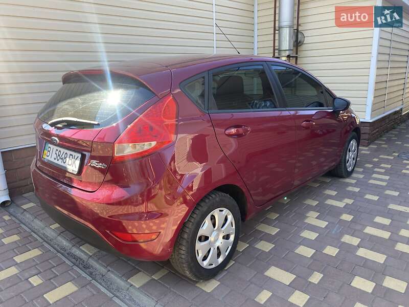 Хэтчбек Ford Fiesta 2011 в Кременчуге