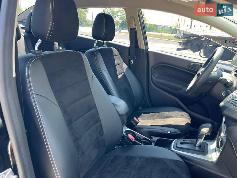 Седан Ford Fiesta 2019 в Ужгороде