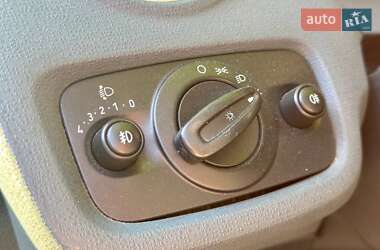 Хэтчбек Ford Fiesta 2009 в 