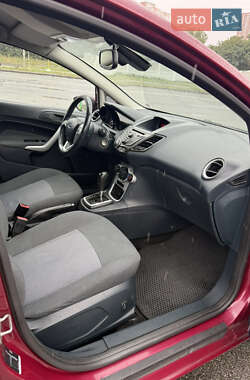 Хэтчбек Ford Fiesta 2011 в 