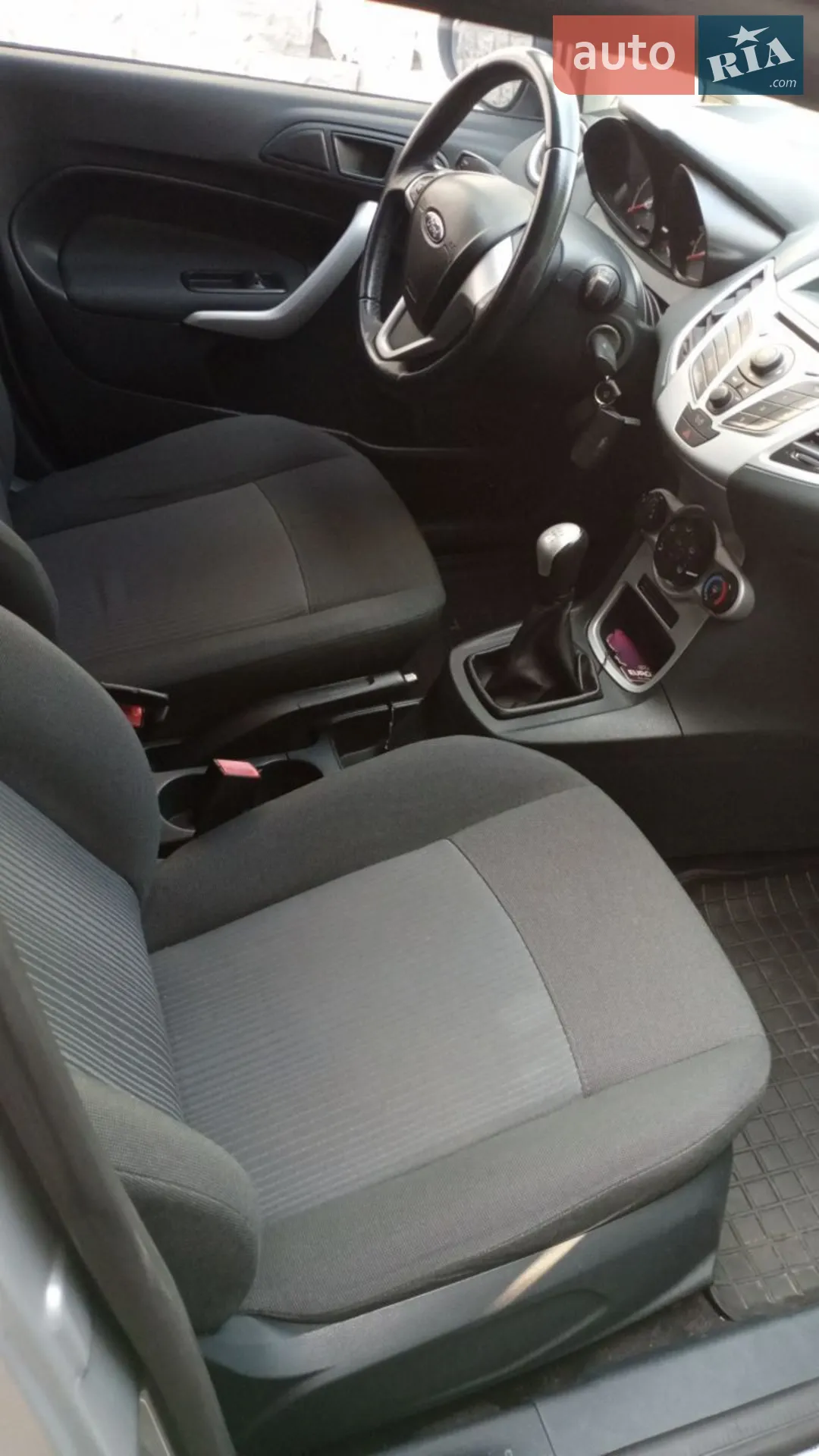 2011 Ford Fiesta - мініатюра 11
