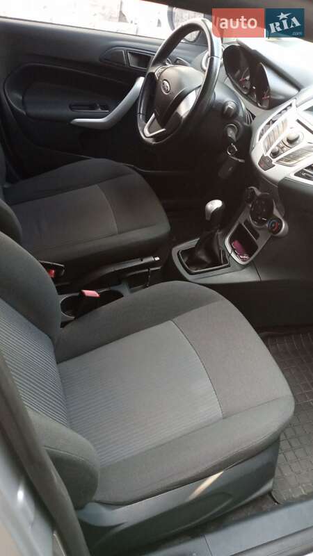 Хэтчбек Ford Fiesta 2011 в Ровно фото 11 Хэтчбек Ford Fiesta 2011 в Ровно