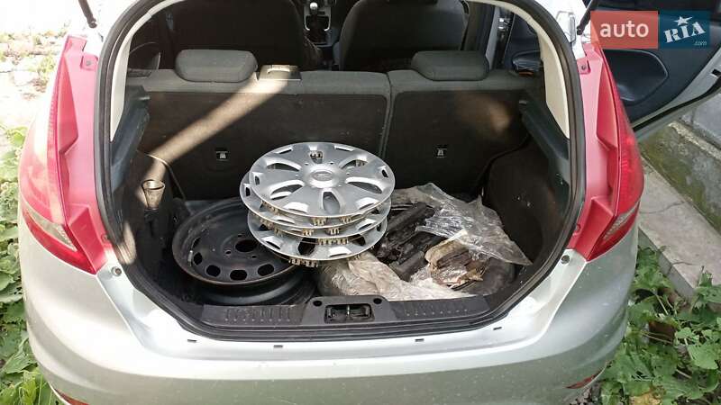 Хэтчбек Ford Fiesta 2011 в Ровно фото 21 Хэтчбек Ford Fiesta 2011 в Ровно