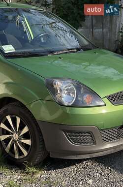 Хэтчбек Ford Fiesta 2007 в 