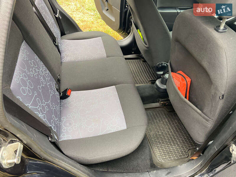 Хэтчбек Ford Fiesta 2007 в Луцке фото 11 Хэтчбек Ford Fiesta 2007 в Луцке