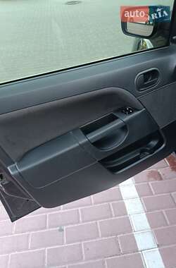 Хэтчбек Ford Fiesta 2008 в 