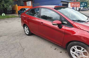 Седан Ford Fiesta 2013 в 