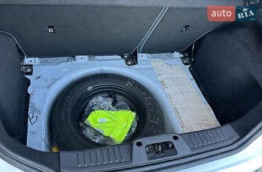 Хэтчбек Ford Fiesta 2012 в 