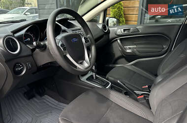 Хэтчбек Ford Fiesta 2019 в 