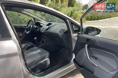 Хэтчбек Ford Fiesta 2011 в 