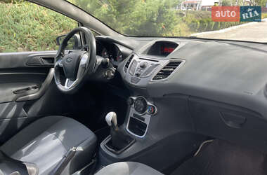 Хэтчбек Ford Fiesta 2011 в 