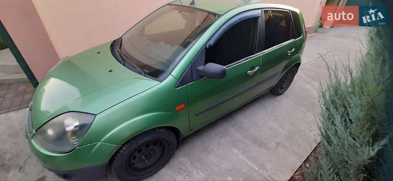 Хэтчбек Ford Fiesta 2007 в Новомосковске фото 4 Хэтчбек Ford Fiesta 2007 в Новомосковске
