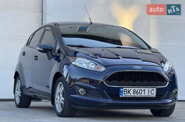 Хэтчбек Ford Fiesta 2017 в 