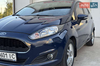Хэтчбек Ford Fiesta 2017 в 