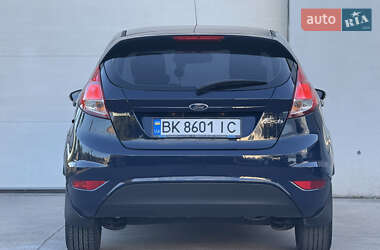 Хэтчбек Ford Fiesta 2017 в 