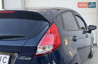 Хэтчбек Ford Fiesta 2017 в 