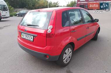 Хэтчбек Ford Fiesta 2007 в 