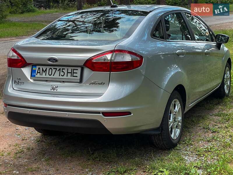 Седан Ford Fiesta 2016 в Житомире