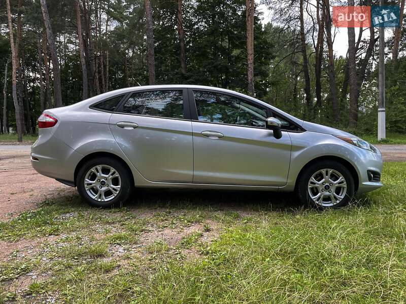Седан Ford Fiesta 2016 в Житомире