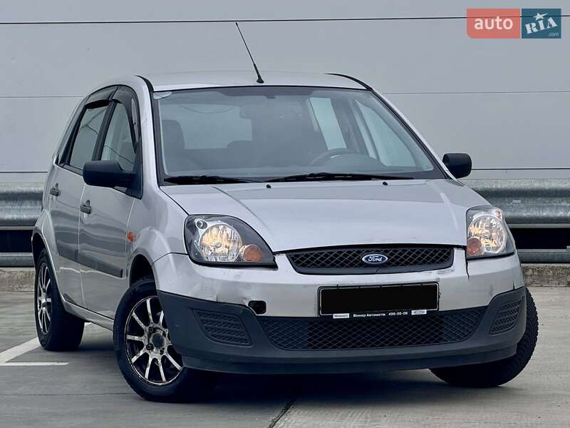 Хэтчбек Ford Fiesta 2007 в Киеве