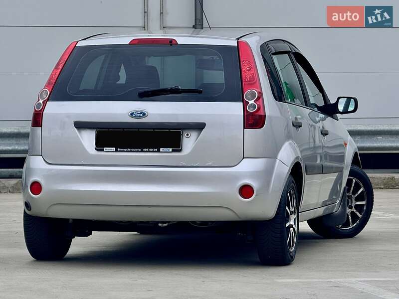 Хэтчбек Ford Fiesta 2007 в Киеве