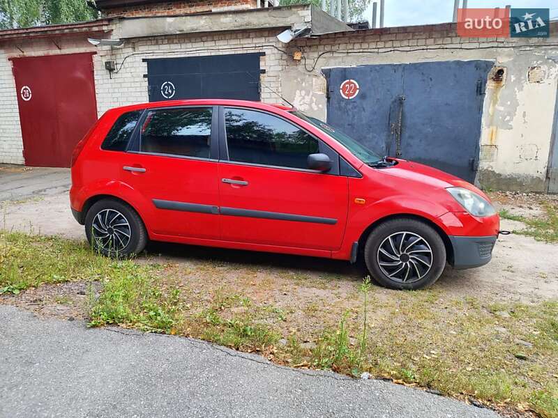 Хэтчбек Ford Fiesta 2007 в Чернигове