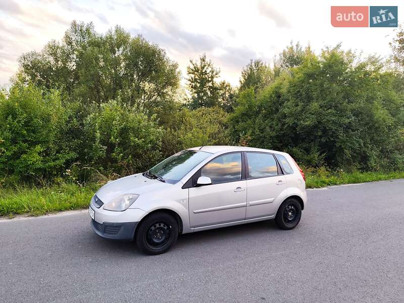 Хетчбек Ford Fiesta 2007 в Яворові