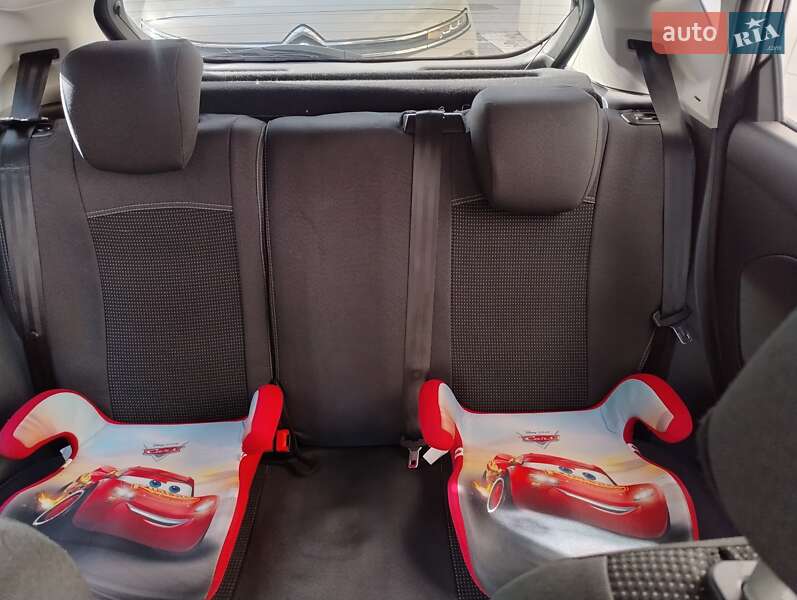 Хэтчбек Ford Fiesta 2015 в Киеве