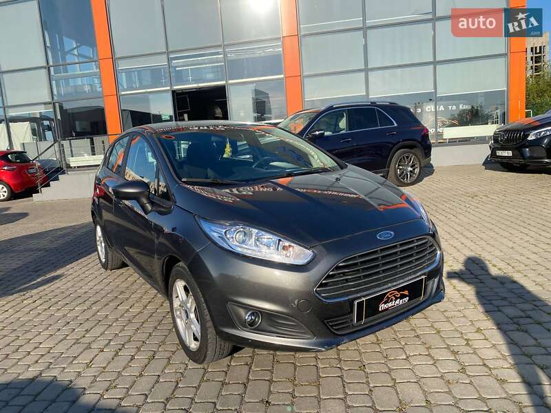 Хэтчбек Ford Fiesta 2019 в 