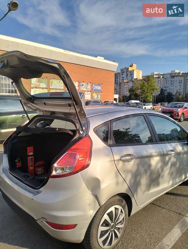 Седан Ford Fiesta 2015 в Броварах