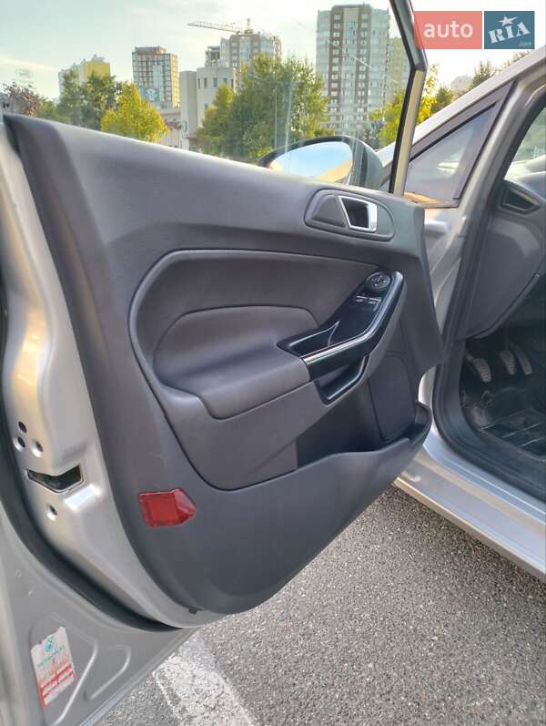 Седан Ford Fiesta 2015 в Броварах