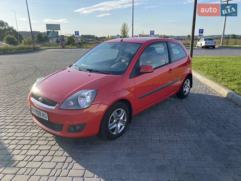 Хэтчбек Ford Fiesta 2006 в Киеве