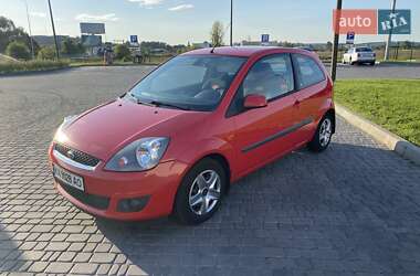 Хэтчбек Ford Fiesta 2006 в 