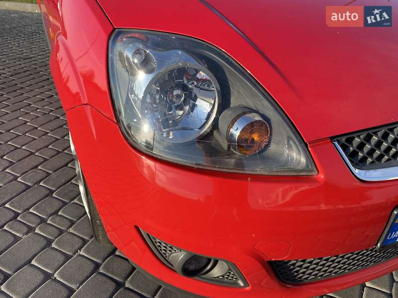 Хэтчбек Ford Fiesta 2006 в Киеве