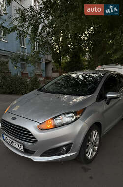 Седан Ford Fiesta 2014 в 