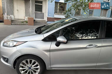 Седан Ford Fiesta 2014 в 