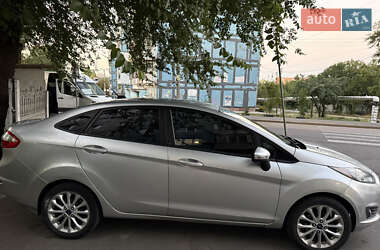 Седан Ford Fiesta 2014 в 