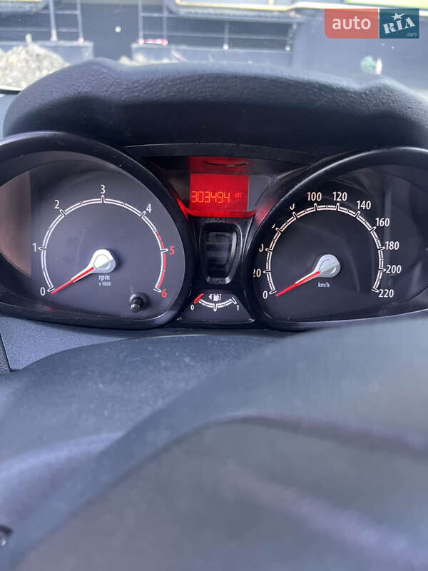 Хэтчбек Ford Fiesta 2011 в Хмельницком