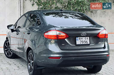Седан Ford Fiesta 2019 в 
