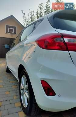 Хэтчбек Ford Fiesta 2018 в 